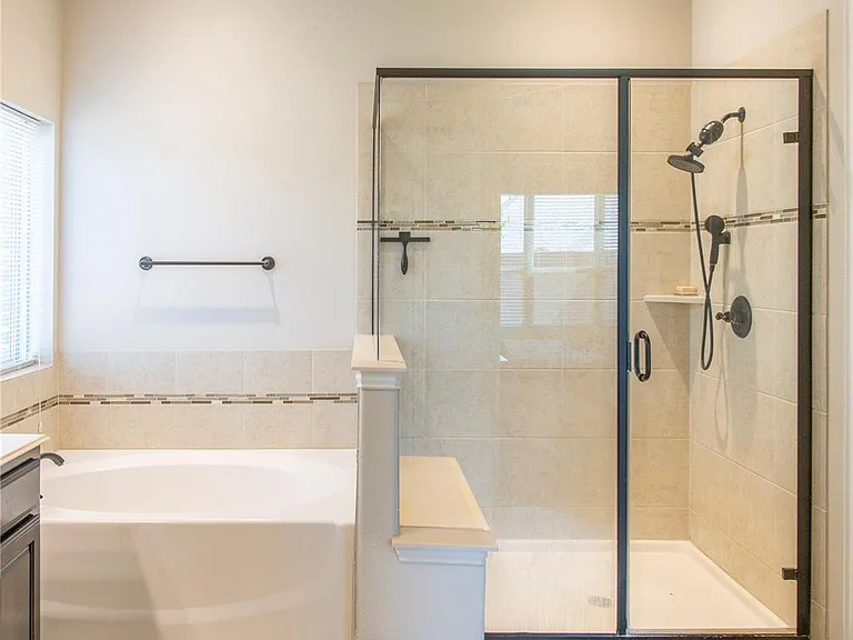 638 Brook Dr — Photo 22