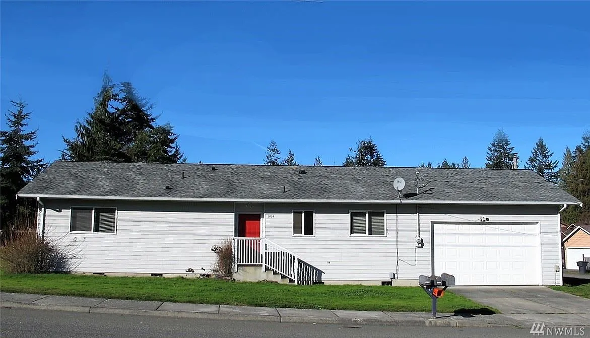 1414 S I St photo 1