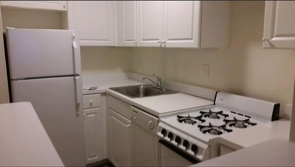 1st image of 250 9th Ave #3D