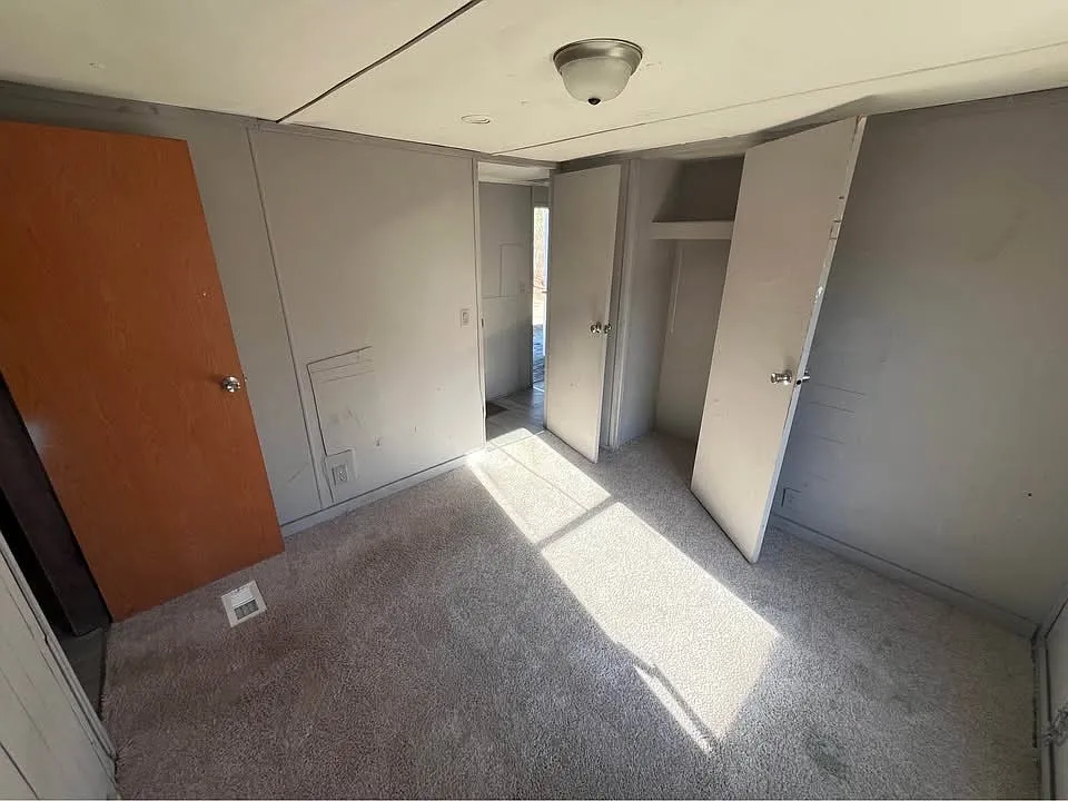270 Jeffcoat Lane - 0 — Photo 3