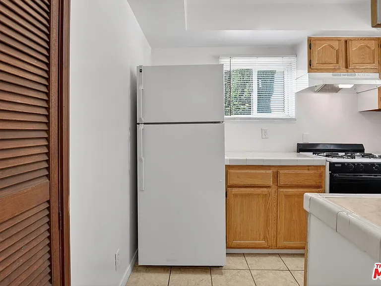 14721 Sylvan St #4 — Photo 11
