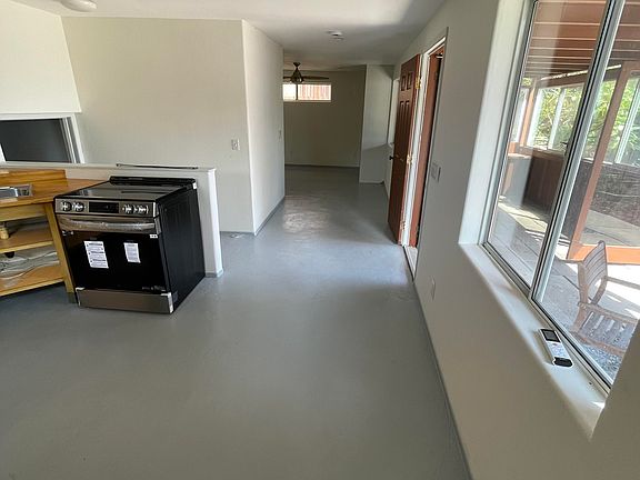 3rd image of 1725-27 E Westinghouse St #1725-1/2