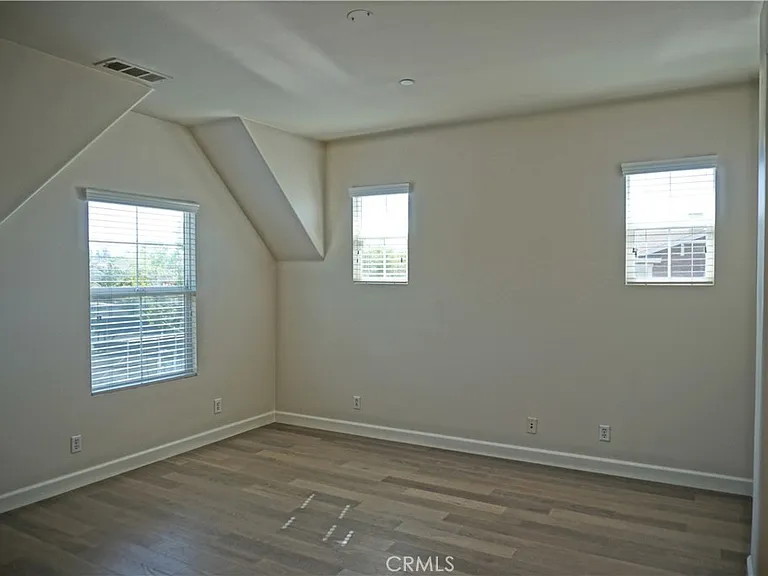 2099 Owens Dr — Photo 13