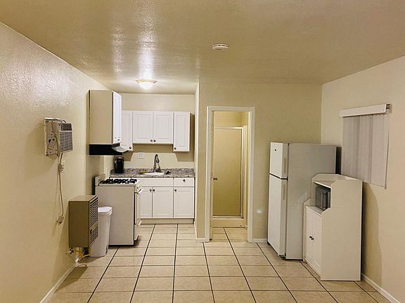 4th image of 4014 N Foxdale Ave