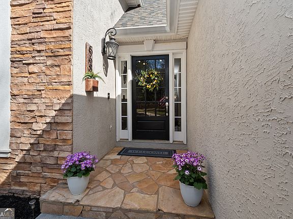 3rd image of 568 Martin Mill Rd