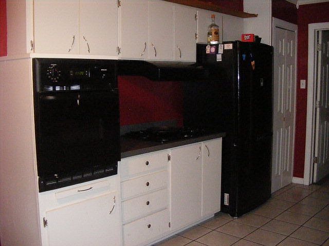 2nd image of 607 E 54th St