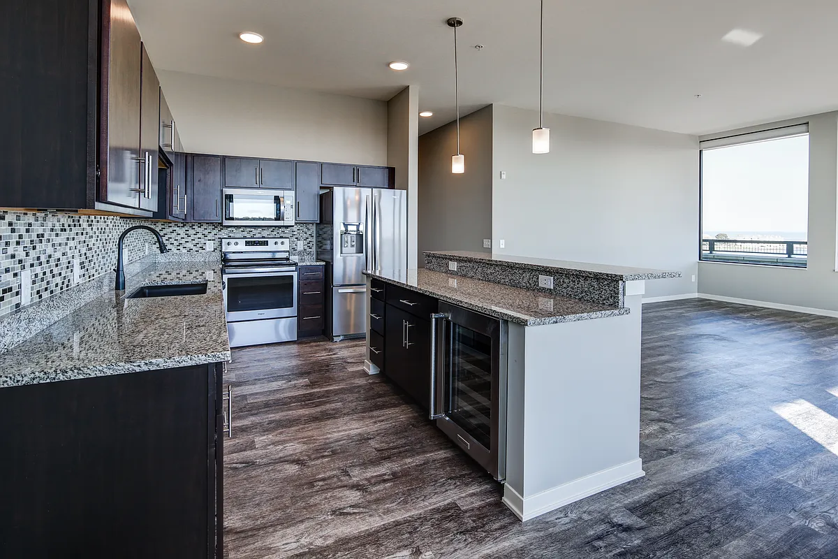 Building Photo - High Pointe Apartments