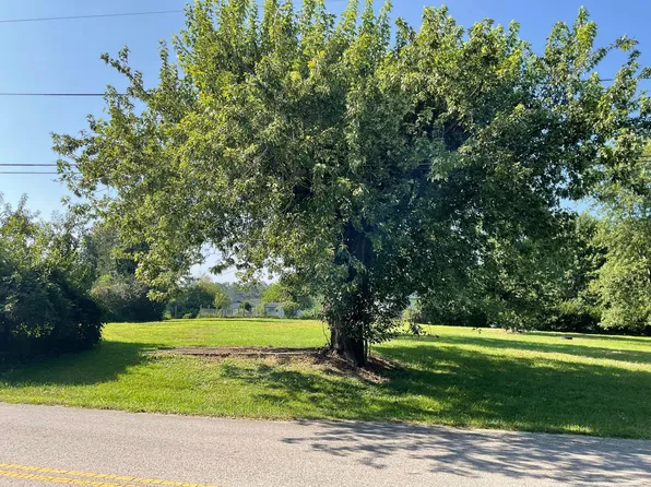 5695 Marietta Rd SE, New Lexington, OH 43764