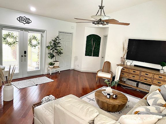 3rd image of 2839 SW 35th St