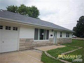 2nd image of 2 Elwood Ct