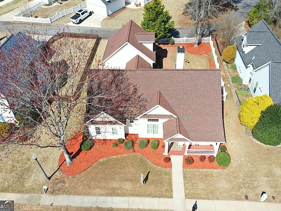 2nd image of 22 Columns Way