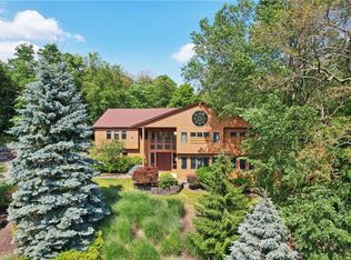 4 Blue Sky Dr, Suffern, NY 10901