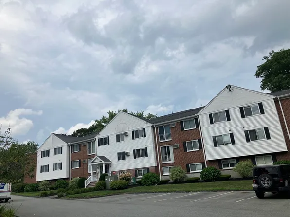 25 Clarks Rd APT 202, Amesbury, MA 01913