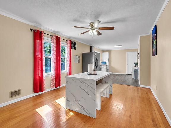 5th image of 112 Southland Ct