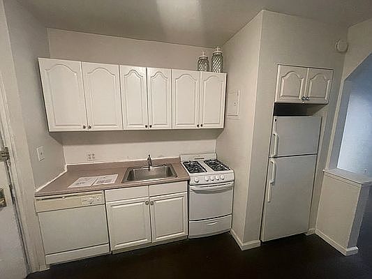 1st image of 426 E 85th St APT 3B