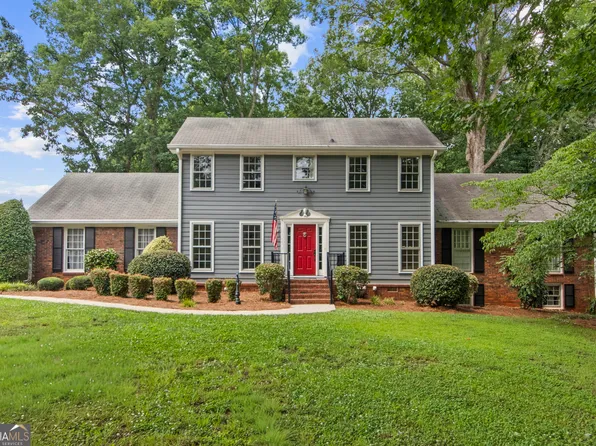 4352 White Oak Dr, Sugar Hill, GA 30518