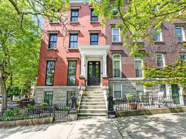 96 Bowen St APT 3, Providence, RI 02906