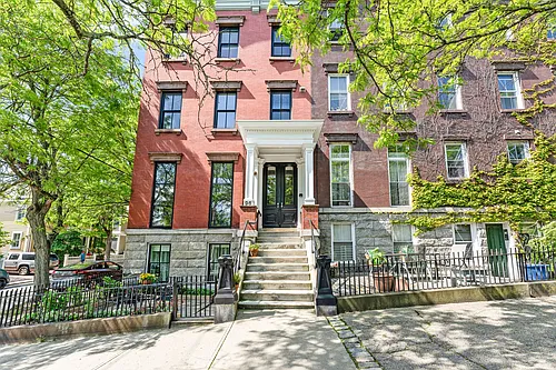 96 Bowen St #3 Photo 1