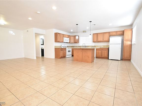 2nd image of 5087 Orinda Ave