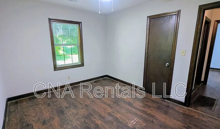 104 E Acres Dr SE — Photo 14
