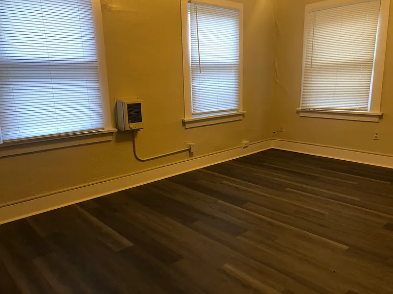 715 NE Maple St #B — Photo 12