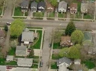 1920 Roberts Ln, Lansing, MI 48910