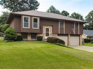 317 Bonnie Ln, Liberty, MO 64068