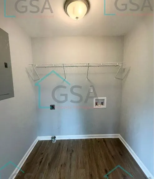 15 Penrose Ave — Photo 11