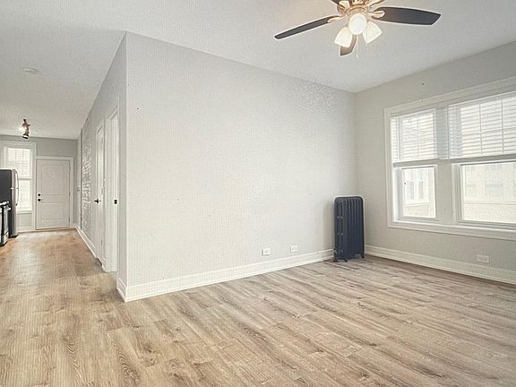 3rd image of 6948 N Wolcott Ave #1