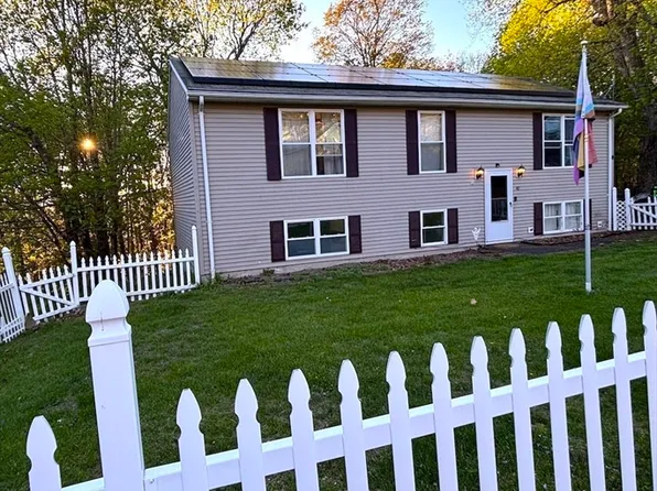 47 Grove St, Spencer, MA 01562