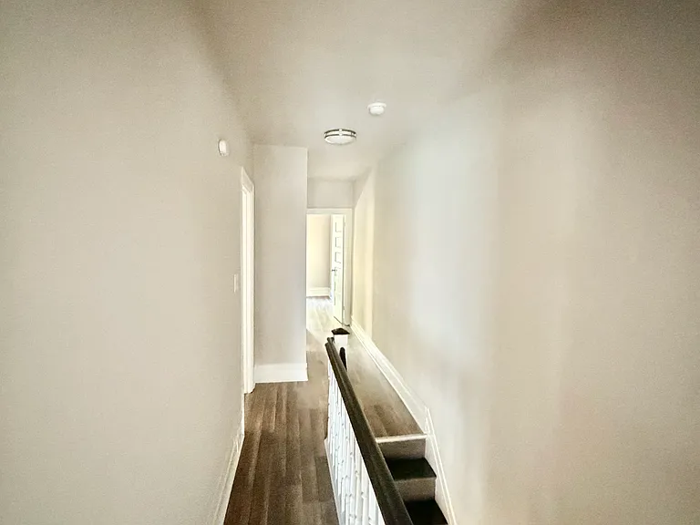 27 N Edgewood St — Photo 12