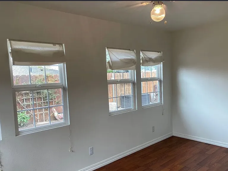 272 Walnut St — Photo 15