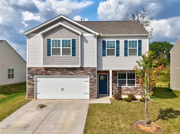 192 Slateford Cir, Piedmont, SC 29673