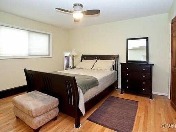 5th image of 707 Hinman Ave APT 1C