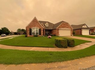 4733 S 203rd East Ave, Broken Arrow, OK 74014