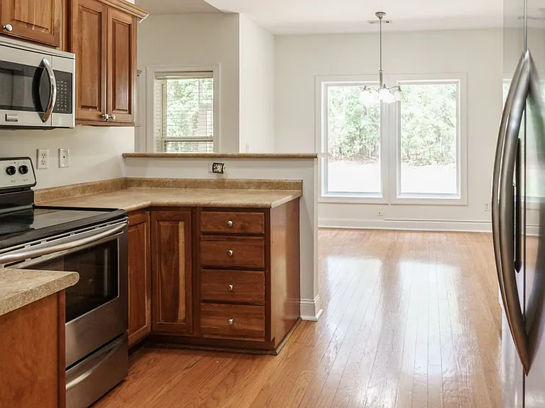 49 Thomas Sumter St — Photo 11