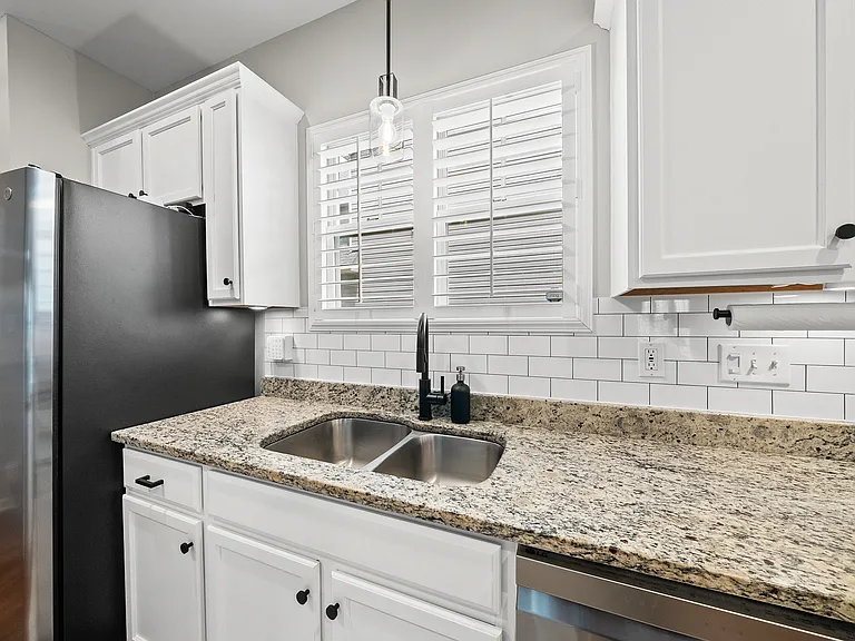 919 Award St — Photo 20