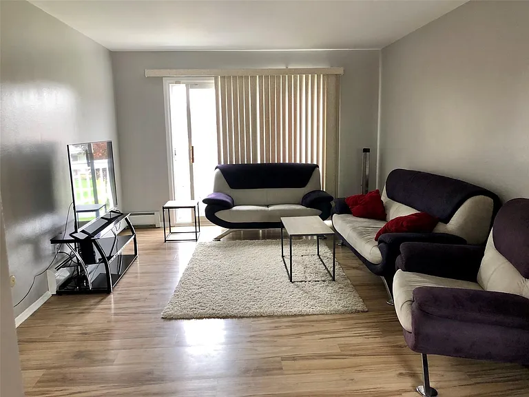 2420 Parmenter Blvd #210 — Photo 2