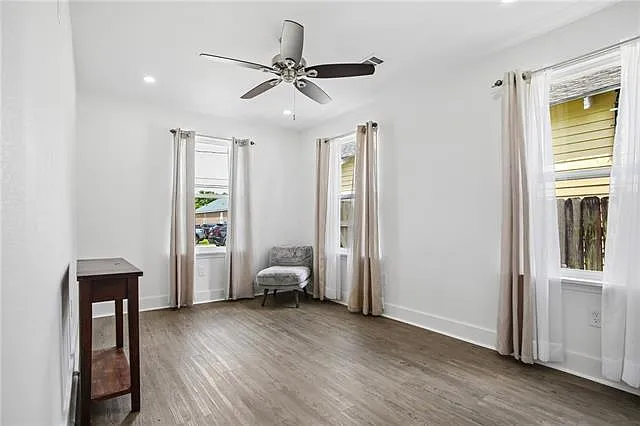 15 Crislaur Ave — Photo 10