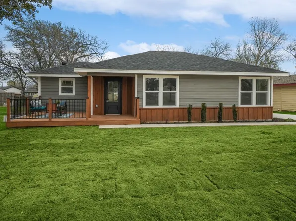 621 W Nash St, Grapevine, TX 76051