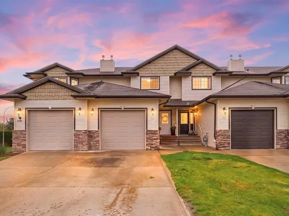 38 W Legend Ct, Sylvan Lake, AB T4S 0B2