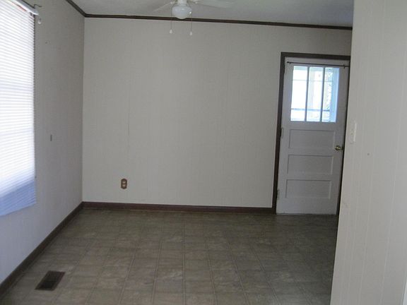 3rd image of 710 Georgia Ave