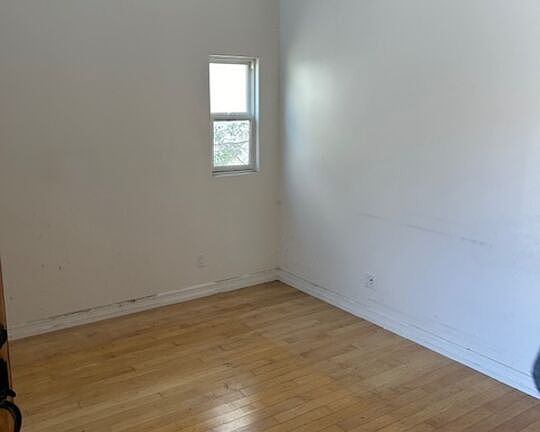 5th image of 36 Santa Ana Ave