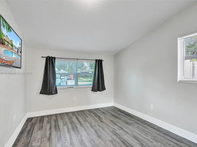 2281 SW 15th St — Photo 13