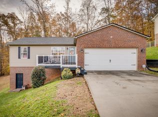 223 Valley Crest Dr, Mt Carmel, TN 37645