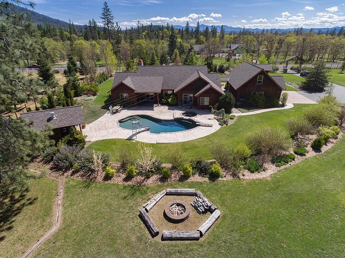 390 Kaneeta Ln photo 1