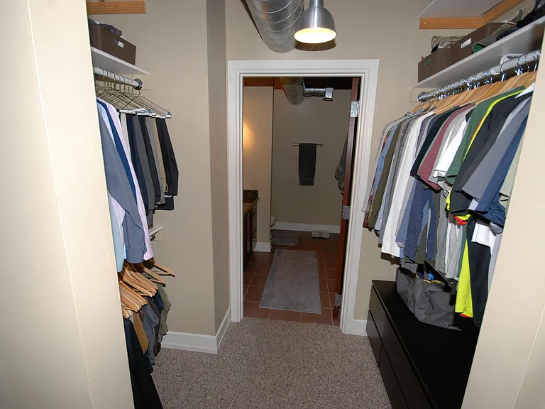 1103 N Main St — Photo 12