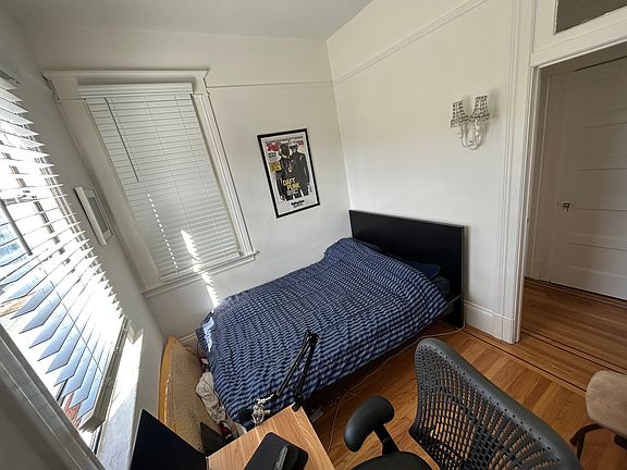 2nd image of 3249 Pierce St Unit A