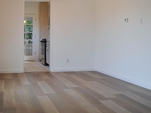 5th image of 507 Avondale Ave