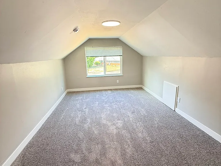 14402 Washington Ave SW #1 — Photo 11